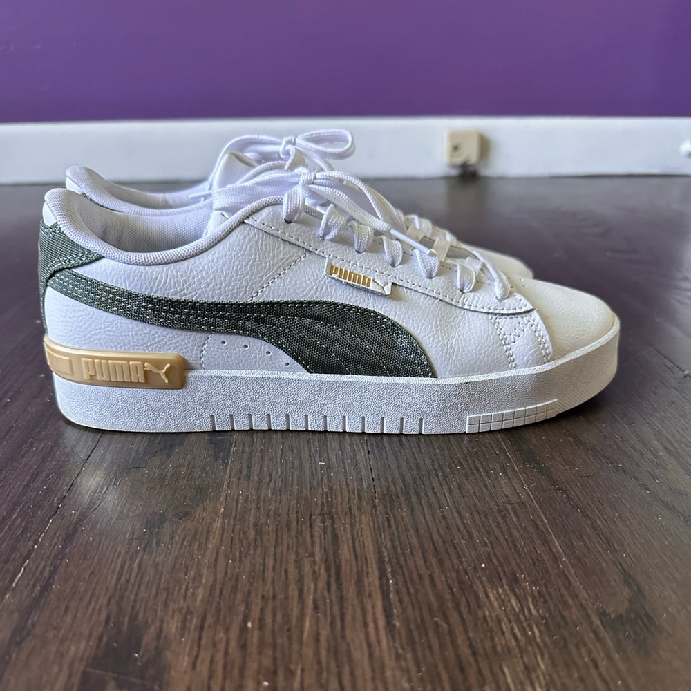 Women’s Puma Sneakers
